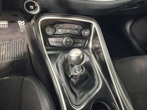 Used 2016 Dodge Challenger R/T Scat Pack w/ Leather Interior Group image 20
