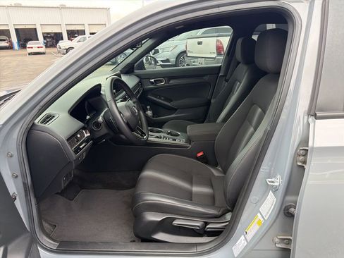 Used 2025 Honda Civic Sport image 10