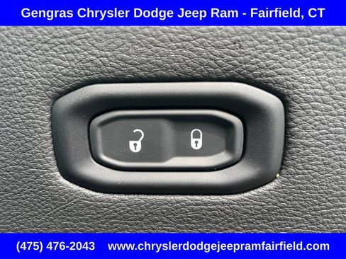 Certified 2025 Jeep Wrangler Unlimited Sahara AWD/4WD image 17