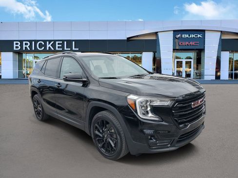 Used 2023 GMC Terrain SLT w/ Elevation Edition FWD image 2