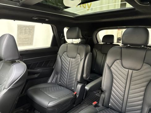 New 2025 Kia Sorento SX Prestige image 13