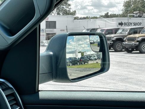 New 2026 RAM 1500 Big Horn AWD/4WD image 24