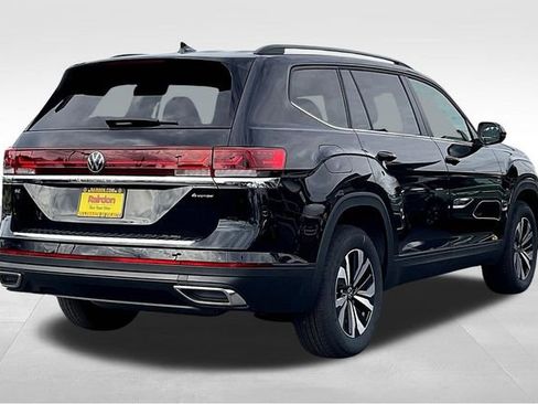 New 2025 Volkswagen Atlas SE image 16