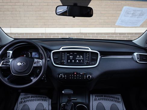 Used 2019 Kia Sorento FWD image 29