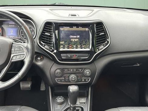 Used 2019 Jeep Cherokee Limited AWD/4WD image 20