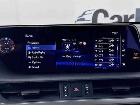 Used 2019 Lexus ES 350 Luxury w/ Accessory Package 2 image 18