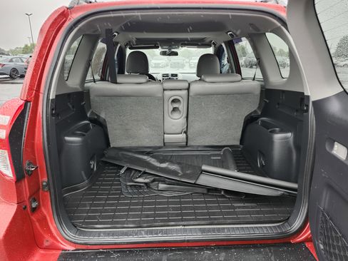 Used 2011 Toyota RAV4 Limited w/ Limited Extra Value Pkg AWD/4WD image 22