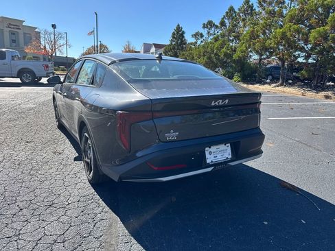 New 2025 Kia K4 EX image 5