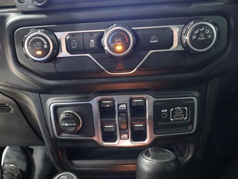 Used 2020 Jeep Gladiator Sport w/ Quick Order Package 24S AWD/4WD image 18