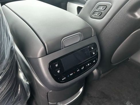 New 2026 Hyundai Ioniq 9 Limited image 16