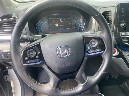 Used 2022 Honda Odyssey Elite image 14