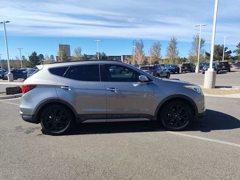 Used 2017 Hyundai Santa Fe Sport FWD image 2