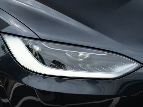 Used 2024 Tesla Model X AWD/4WD image 9