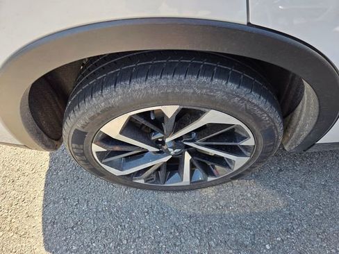 Used 2024 Mitsubishi Outlander SE image 9