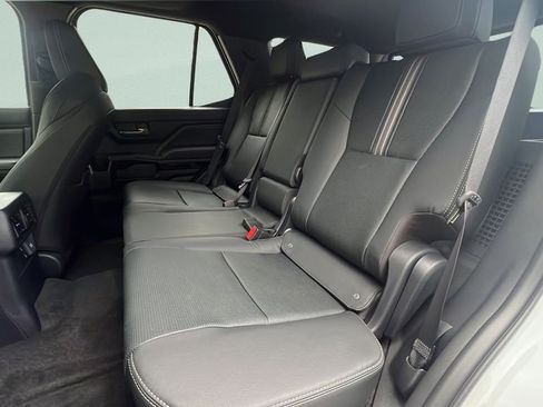 New 2026 Toyota 4Runner Limited AWD/4WD image 9