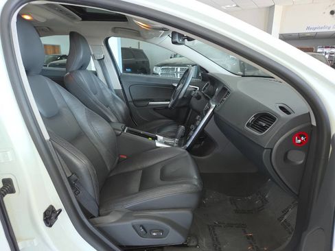 Used 2012 Volvo S60 T5 w/ Climate Pkg FWD image 26