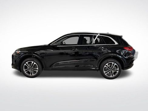 Certified 2025 Audi Q5 Premium w/ Convenience Package AWD/4WD image 2