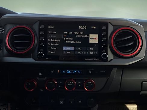 Used 2022 Toyota Tacoma TRD Sport w/ TRD Premium Sport Package image 33