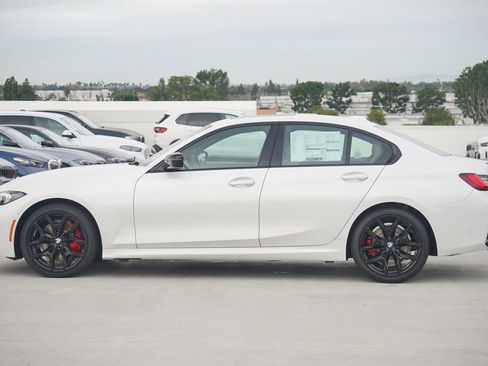 Used 2026 BMW 330i Sedan w/ M Sport Package RWD image 4
