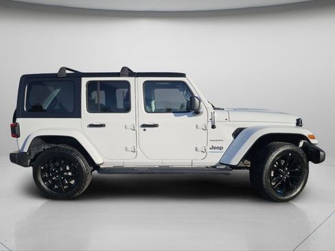 Used 2023 Jeep Wrangler Sahara w/ Cold Weather Group image 27