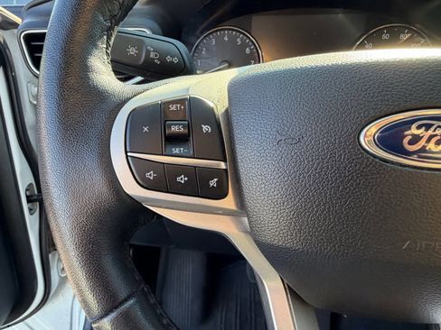 Used 2023 Ford Explorer XLT w/ Equipment Group 202A image 12