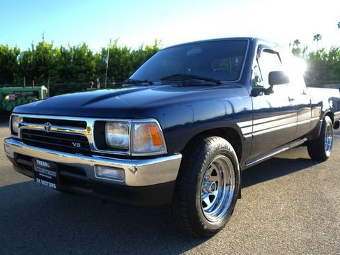 Used 1994 Toyota Pickup DX image 5