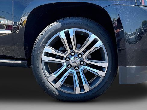 Used 2018 GMC Yukon XL Denali w/ Denali Ultimate Package AWD/4WD image 9