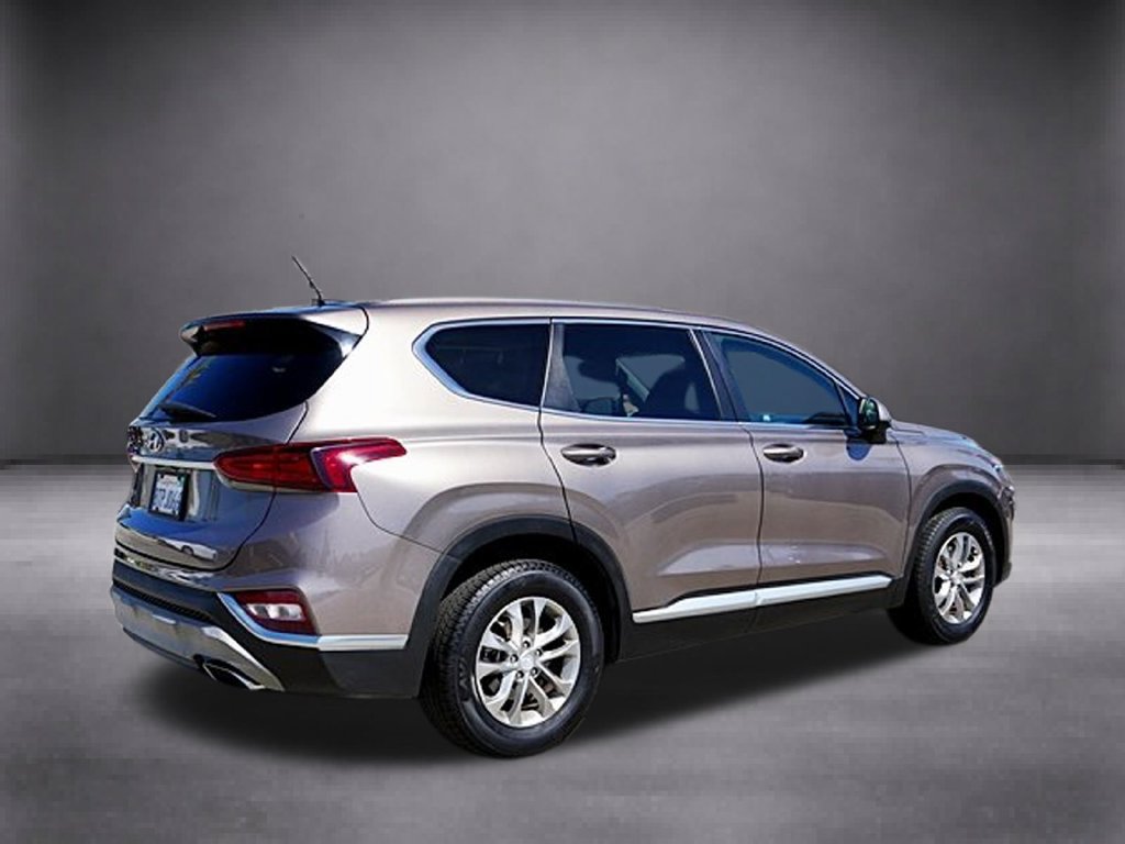 Used 2020 Hyundai Santa Fe SE FWD image 4