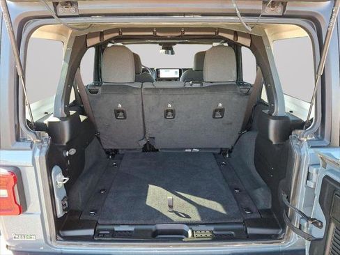 Certified 2024 Jeep Wrangler Unlimited Rubicon image 29