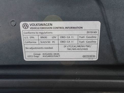 Used 2019 Volkswagen Tiguan SE w/ Panoramic Sunroof Package FWD image 29