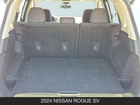 Used 2024 Nissan Rogue SV FWD image 23