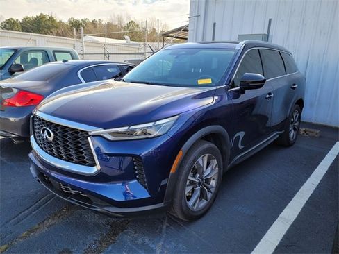 Used 2025 INFINITI QX60 Luxe image 3