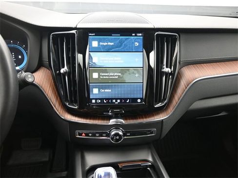 Used 2023 Volvo XC60 B5 Ultimate w/ Protection Package Premier image 13