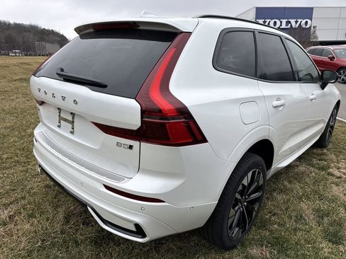 New 2026 Volvo XC60 B5 Plus w/ Protection Package Premier image 4