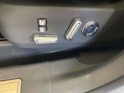 New 2026 Lincoln Nautilus Premier w/ Equipment Group 102A image 21