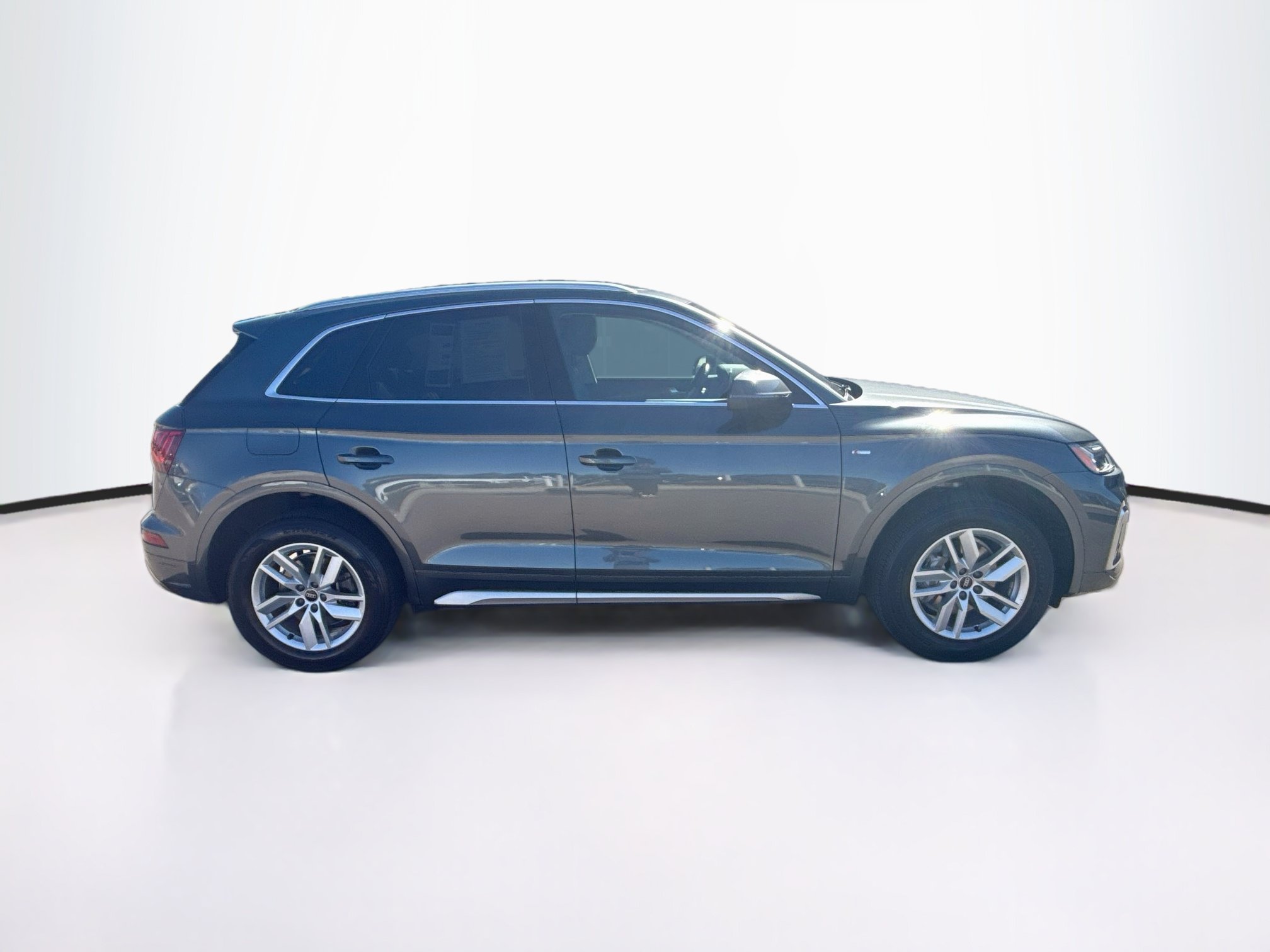 Used 2023 Audi Q5 2.0T Premium w/ Convenience Package AWD/4WD image 10