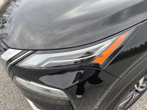 Certified 2023 Nissan Rogue Platinum w/ Platinum Premium Package AWD/4WD image 9