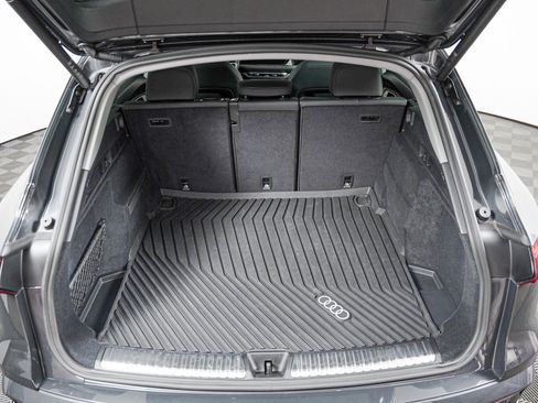 Certified 2025 Audi Q5 Premium w/ Convenience Package AWD/4WD image 8