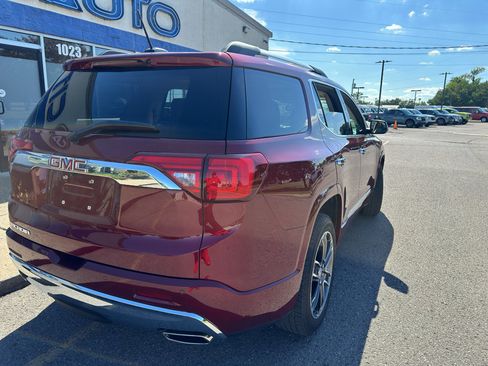 Used 2018 GMC Acadia Denali w/ Technology Package FWD image 5