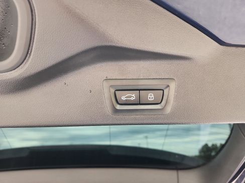 Used 2025 BMW X5 M60i image 11