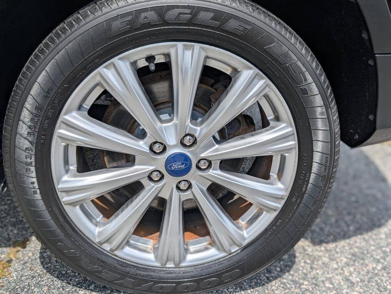 Used 2017 Ford Escape Titanium AWD/4WD image 3