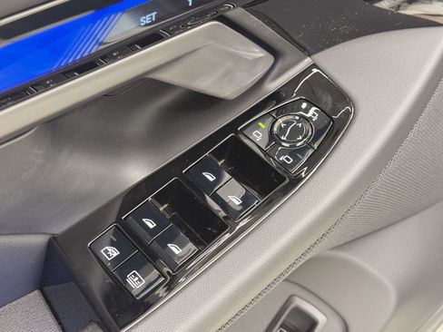 New 2027 BMW M5 w/ Carbon Package AWD/4WD image 17