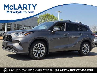 Used 2024 Toyota Highlander Platinum