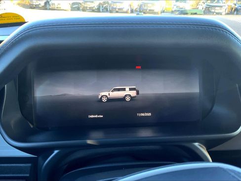 Certified 2023 Land Rover Defender 130 X-Dynamic SE image 25