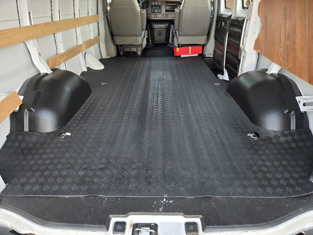 Used 2022 Chevrolet Express 2500 w/ Driver Convenience Package RWD image 31