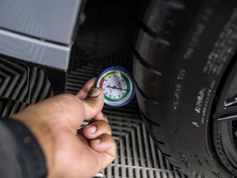 Used 2024 BMW M4 xDrive Competition image 50