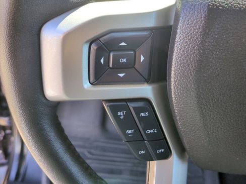 Used 2020 Ford F150 Lariat image 19