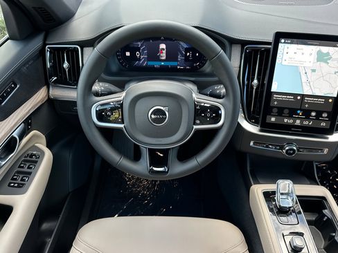 New 2026 Volvo XC90 B5 Plus image 12