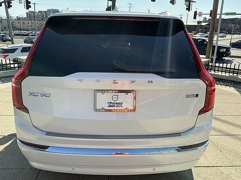 Used 2023 Volvo XC90 B5 Plus w/ Protection Package Premier image 7