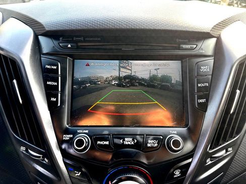 Used 2013 Hyundai Veloster Turbo w/ Ultimate Pkg FWD image 20